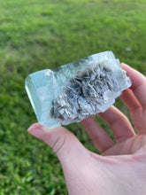 Load image into Gallery viewer, Aquamarine & Muscovite