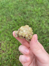 Load image into Gallery viewer, Garnet (var. Topazolite)
