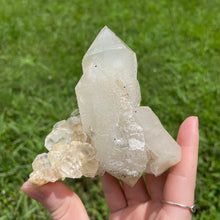 Load image into Gallery viewer, Double Terminated Quartz with Fluorite

