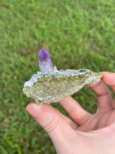 Load image into Gallery viewer, Las Vigas Amethyst with Epidote and Quartz
