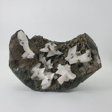 Load image into Gallery viewer, White Heulandite in Basalt Vug
