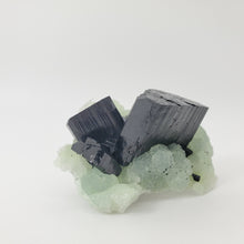 Load image into Gallery viewer, Babingtonite on Prehnite
