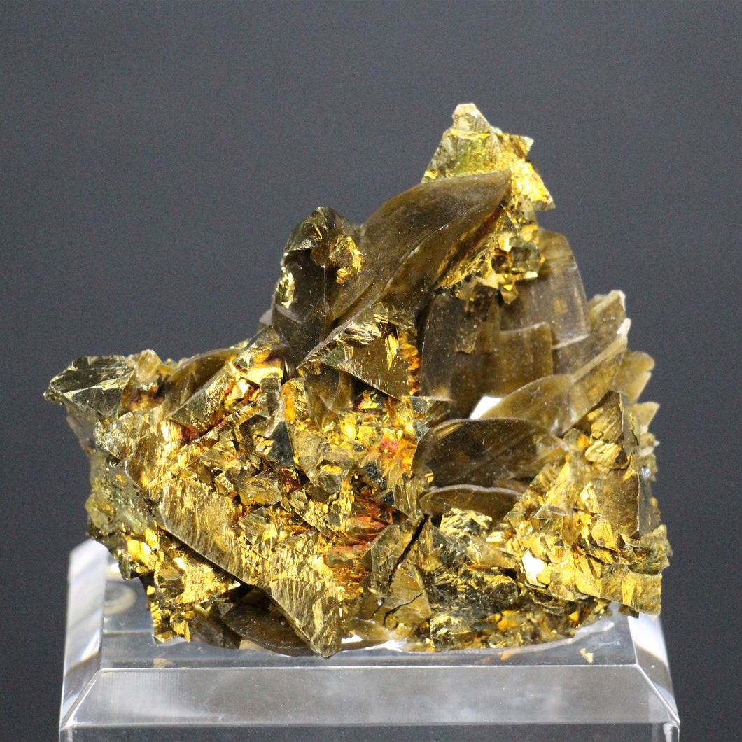 Chalcopyrite on Siderite