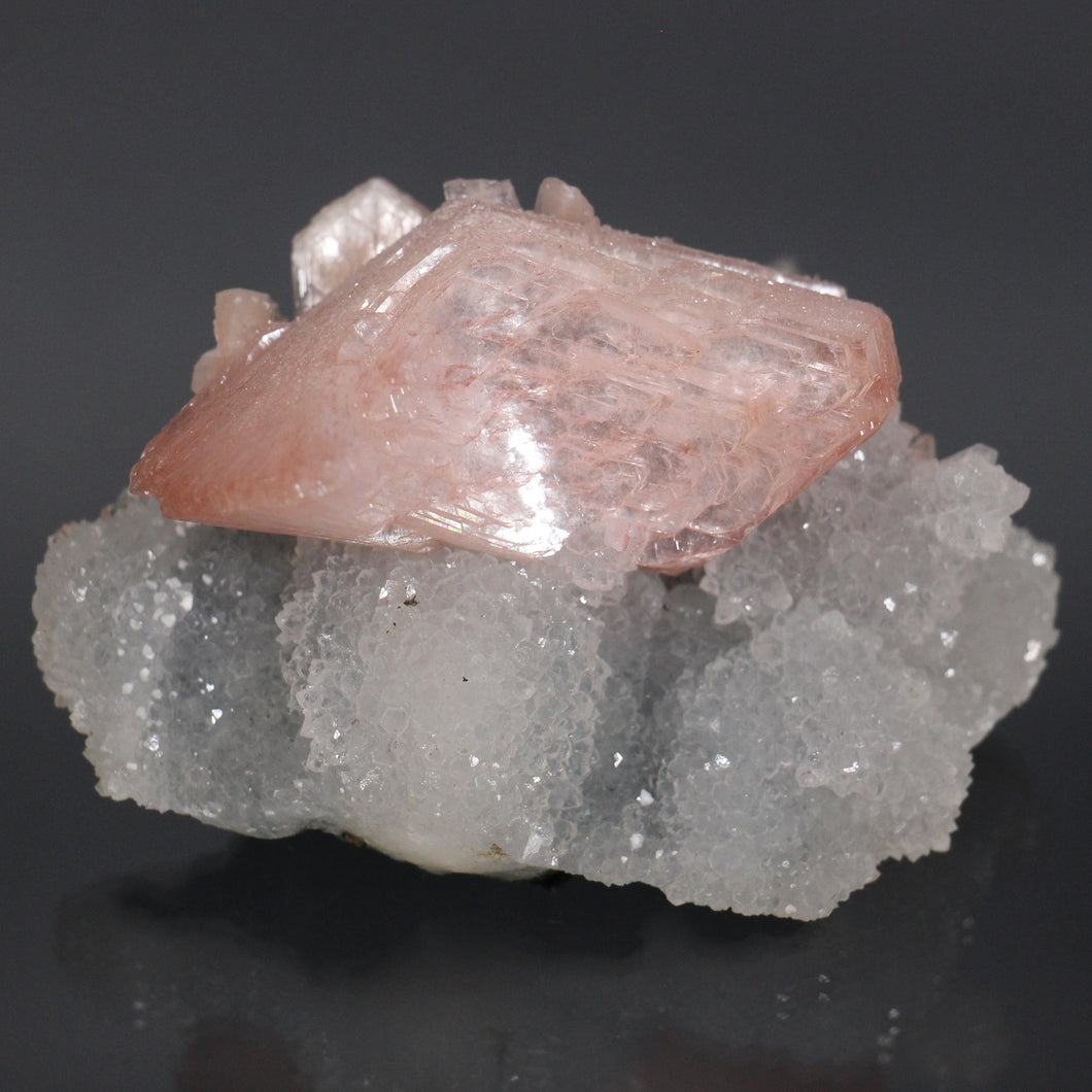 Heulandite on Druzy Quartz